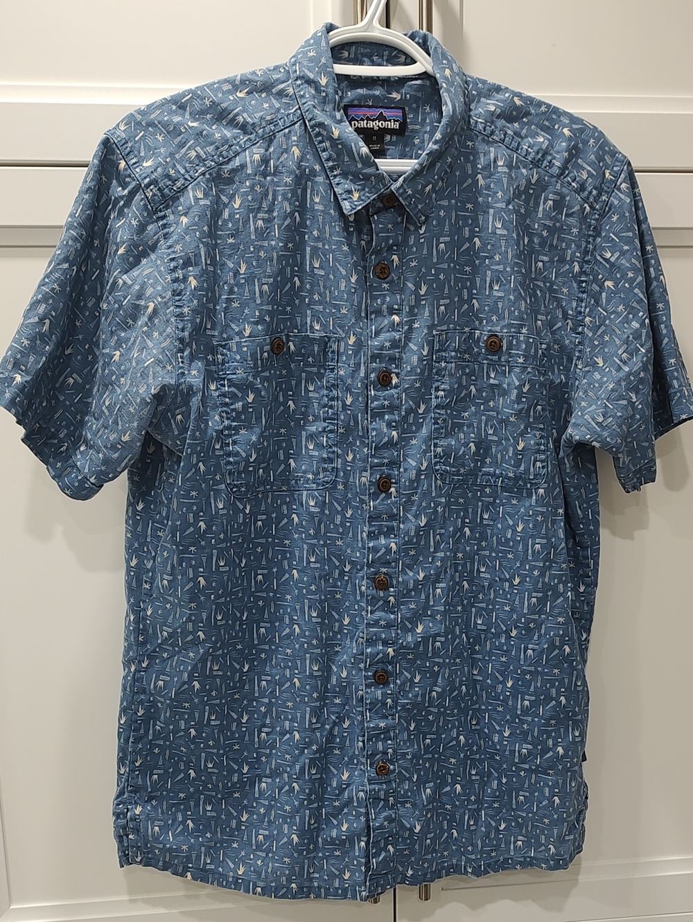 Patagonia Blue Short-Sleeve Button-Down Shirt Size M